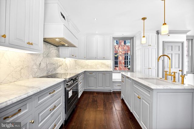 303 S AMERICAN ST, Philadelphia, PA 19106