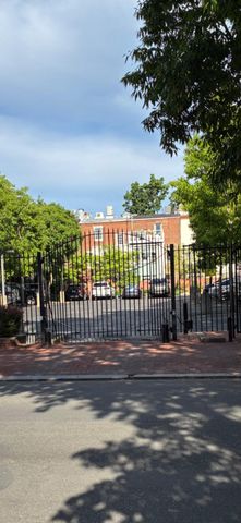 303 S AMERICAN ST, Philadelphia, PA 19106