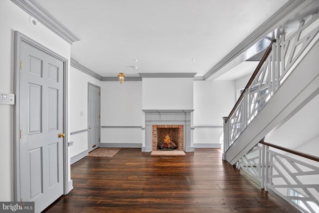 303 S AMERICAN ST, Philadelphia, PA 19106