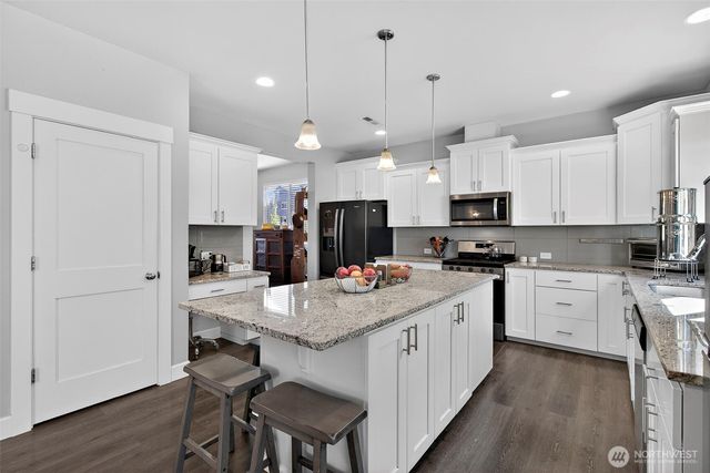 18215 SE 248th Street, Covington, WA 98042