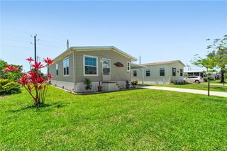 21 Chateau WAY, Naples, FL 34112