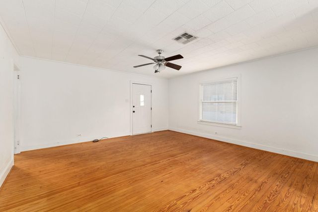 1901 Marjorie Street, Brenham, TX 77833