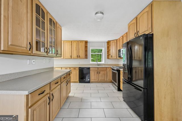 232 E Miles Road, Carrollton, GA 30116