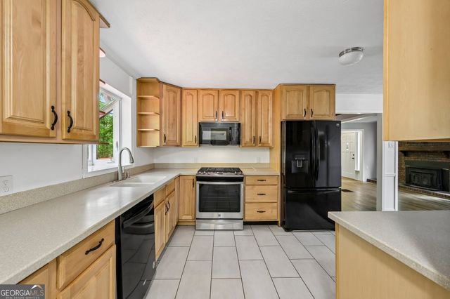 232 E Miles Road, Carrollton, GA 30116