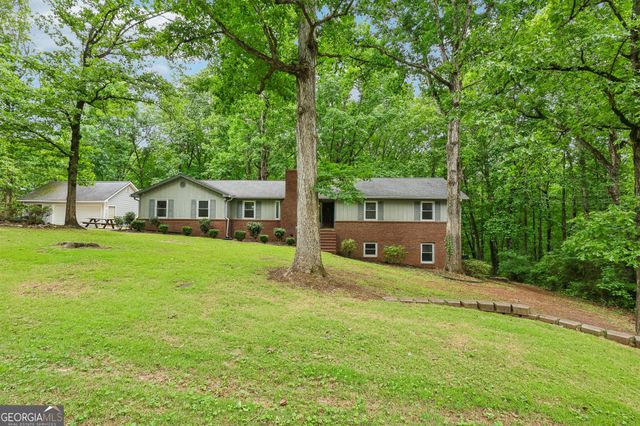 232 E Miles Road, Carrollton, GA 30116