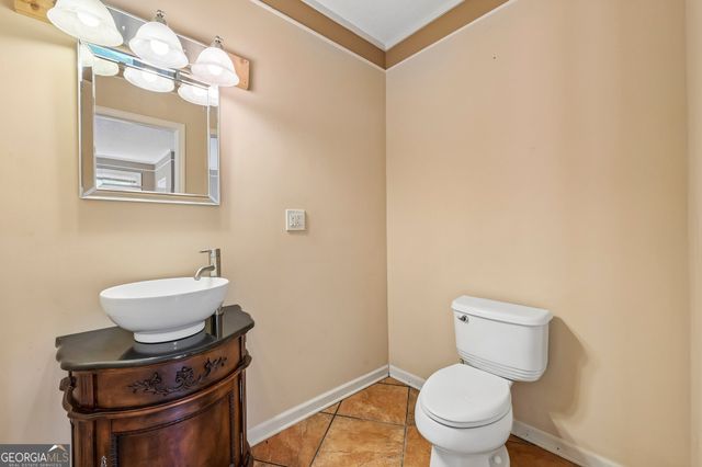 232 E Miles Road, Carrollton, GA 30116