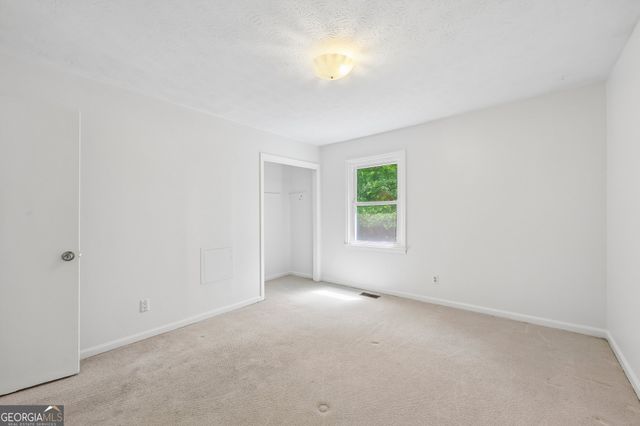232 E Miles Road, Carrollton, GA 30116