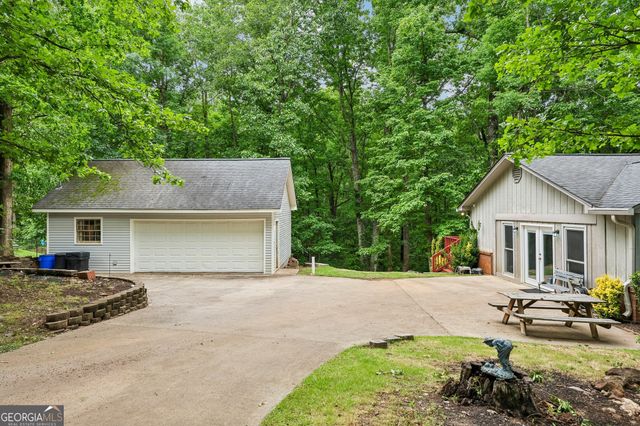 232 E Miles Road, Carrollton, GA 30116
