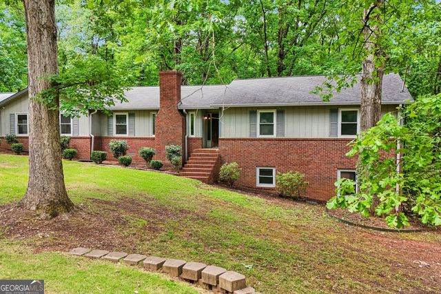 232 E Miles Road, Carrollton, GA 30116