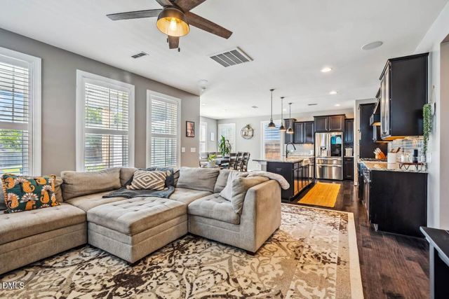 51 Cliffdale Road, Chapel Hill, NC 27516