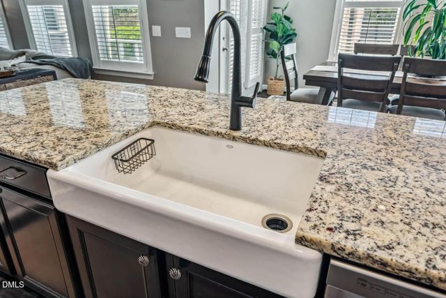 51 Cliffdale Road, Chapel Hill, NC 27516