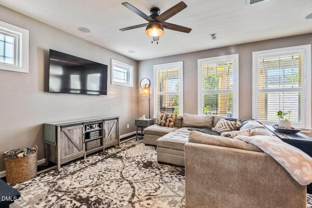 51 Cliffdale Road, Chapel Hill, NC 27516