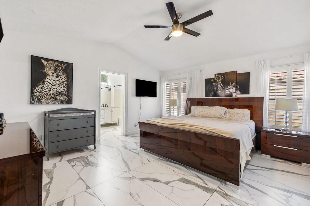 Image 15 of property listing at 37851 Hollister Drive, Palm Desert, CA 92211