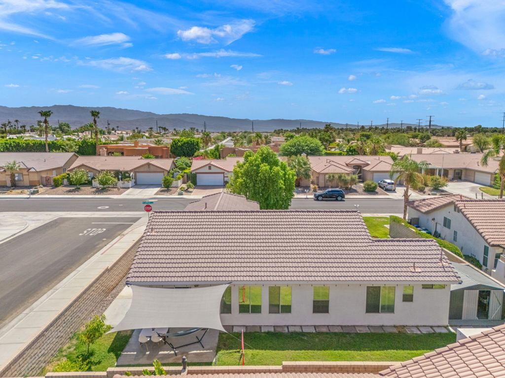 Image 23 of property listing at 37851 Hollister Drive, Palm Desert, CA 92211