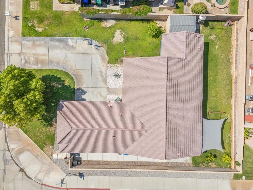 Image 31 of property listing at 37851 Hollister Drive, Palm Desert, CA 92211