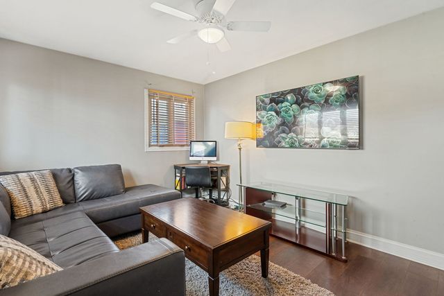 9966 S California Avenue, Evergreen Park, IL 60805