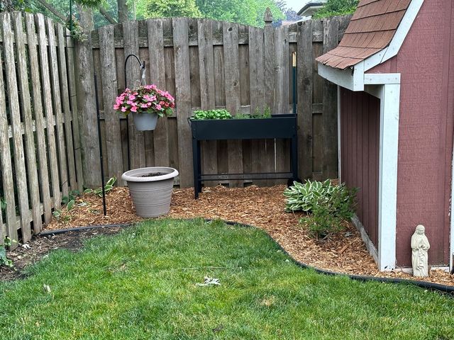 9966 S California Avenue, Evergreen Park, IL 60805