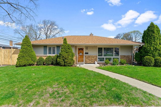 9966 S California Avenue, Evergreen Park, IL 60805