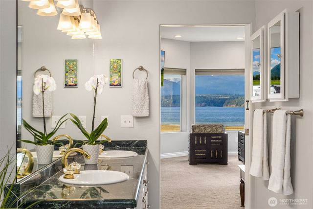 11290 Anderson Landing NW, Silverdale, WA 98383