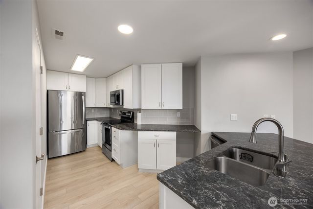 11290 Anderson Landing NW, Silverdale, WA 98383