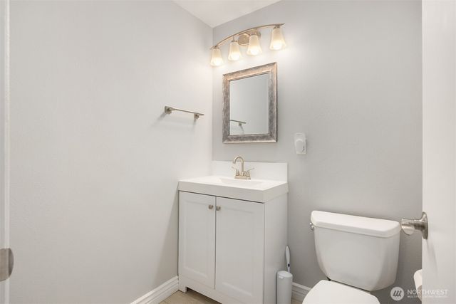 11290 Anderson Landing NW, Silverdale, WA 98383