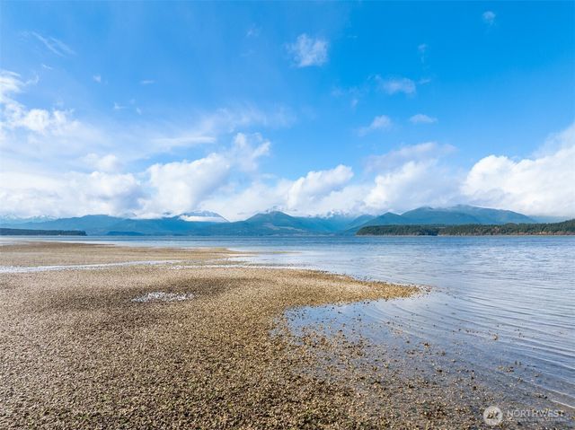 11290 Anderson Landing NW, Silverdale, WA 98383