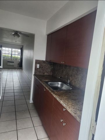 501 77th St 3, Miami Beach, FL 33141