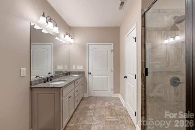 72 Summer Shade Court, Hendersonville, NC 28792