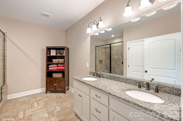 72 Summer Shade Court, Hendersonville, NC 28792