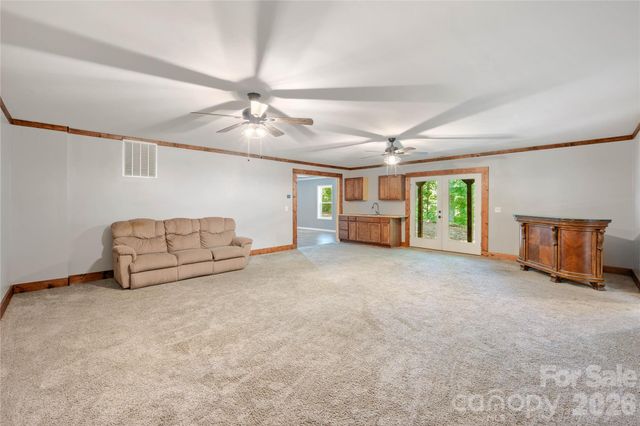 72 Summer Shade Court, Hendersonville, NC 28792