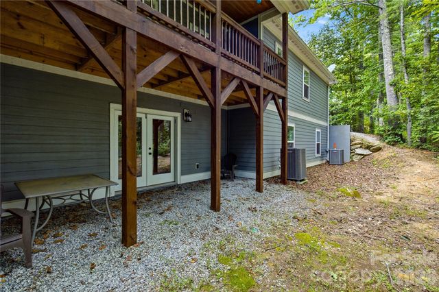 72 Summer Shade Court, Hendersonville, NC 28792