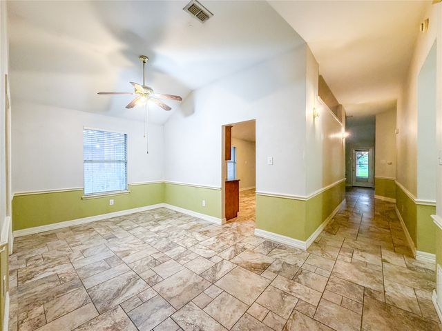 2752 Scarborough Drive, Grand Prairie, TX 75052