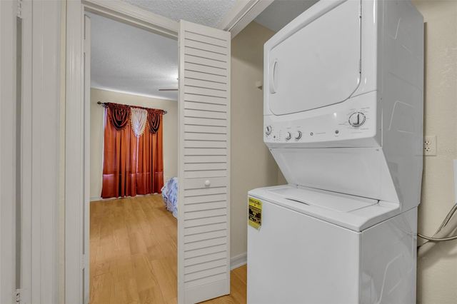 4512 COMMANDER DRIVE 1712, Orlando, FL 32822