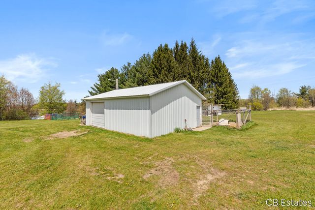 7147 6 Mile Road, Big Rapids, MI 49307