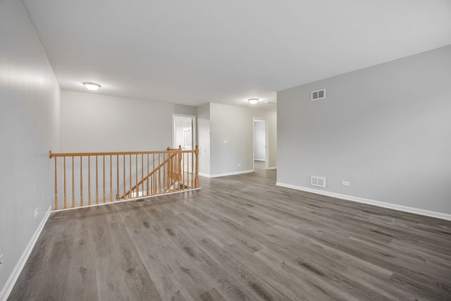 41 Brentwood Drive, Gilberts, IL 60136