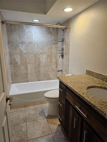 417 LAKE OF THE WOODS DRIVE, Venice, FL 34293