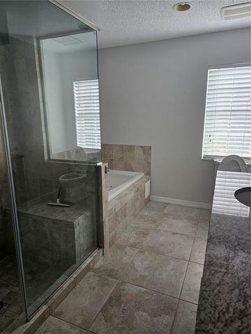 417 LAKE OF THE WOODS DRIVE, Venice, FL 34293