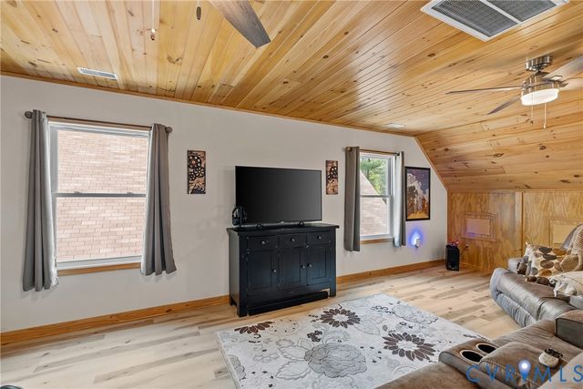 8531 Adkins Rd, Charles City, VA 23030