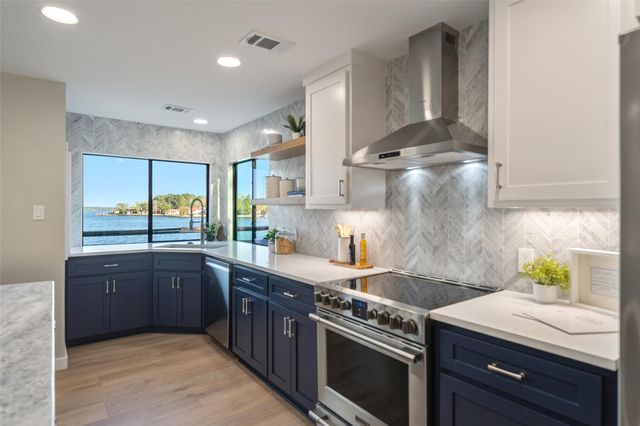 11819 Thoreau Drive, Montgomery, TX 77356