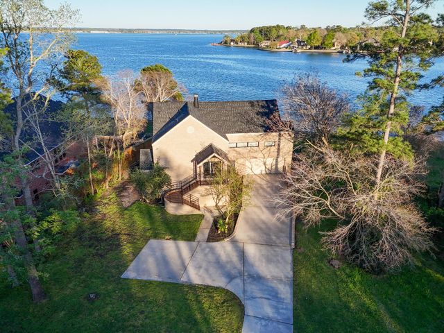 11819 Thoreau Drive, Montgomery, TX 77356