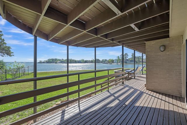 11819 Thoreau Drive, Montgomery, TX 77356