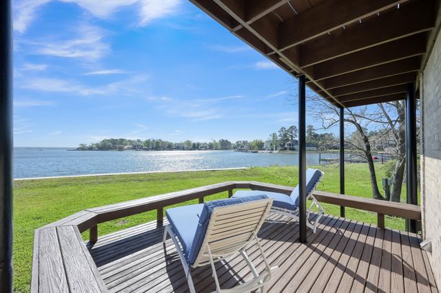 11819 Thoreau Drive, Montgomery, TX 77356