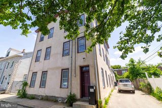 16 E SPRINGER ST, Philadelphia, PA 19119