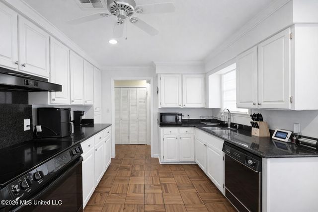 1 Pecan Way, Natchez, MS 39120