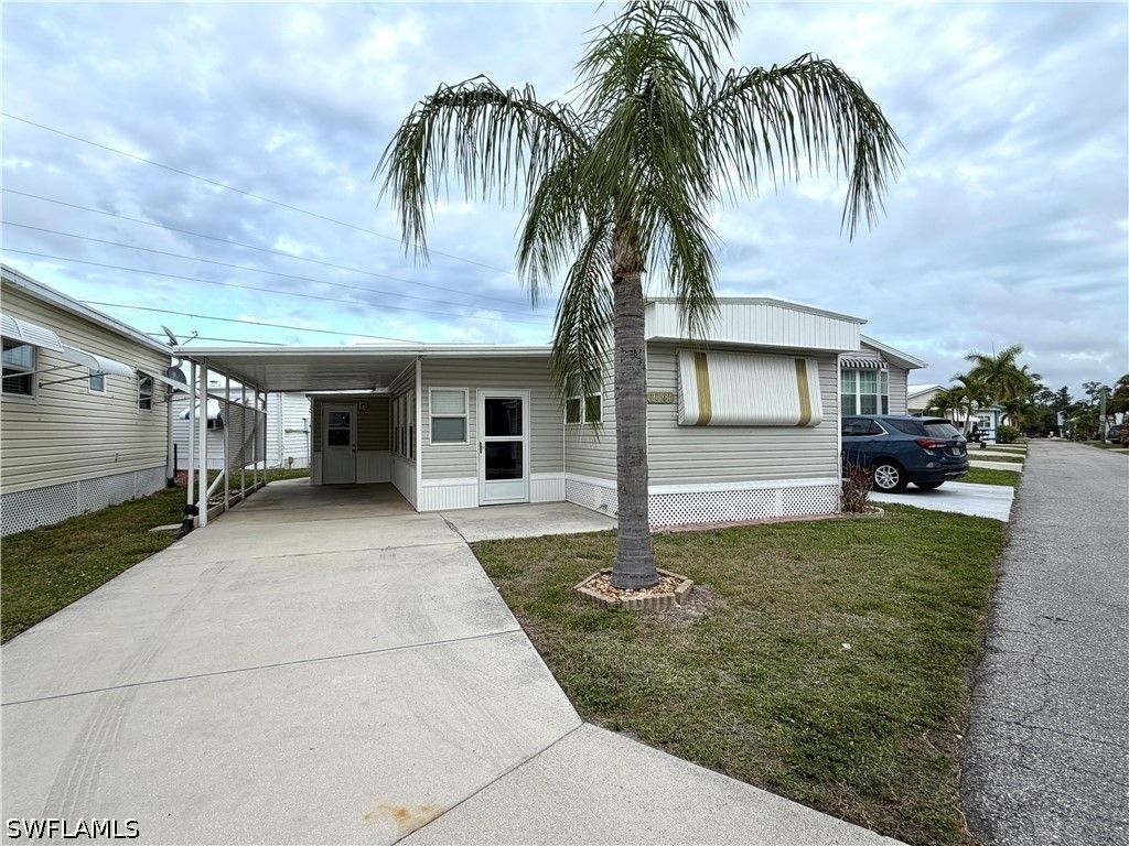 20581 River DR, Estero, FL 33928