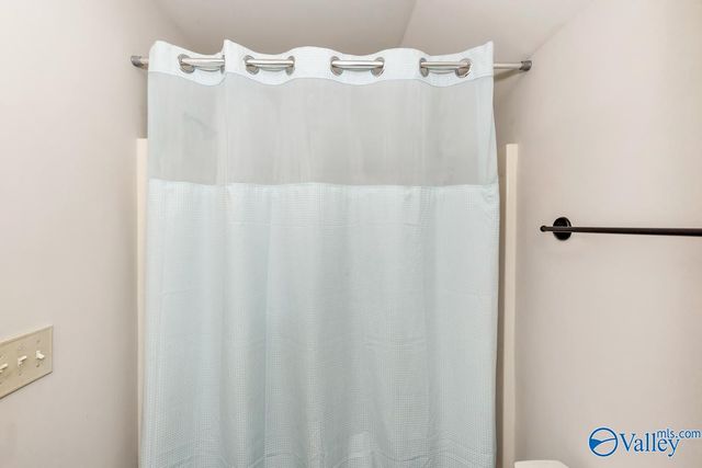 230 Bishop Farm Way NW, Huntsville, AL 35806