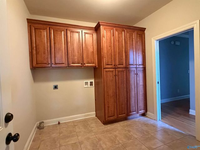 230 Bishop Farm Way NW, Huntsville, AL 35806