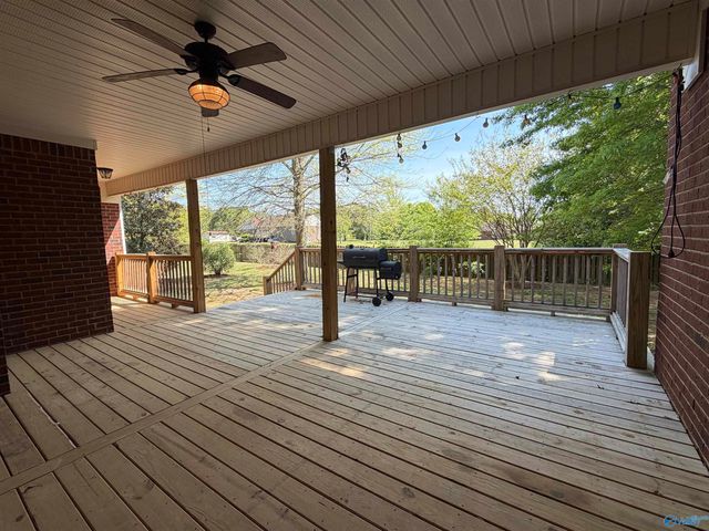 230 Bishop Farm Way NW, Huntsville, AL 35806