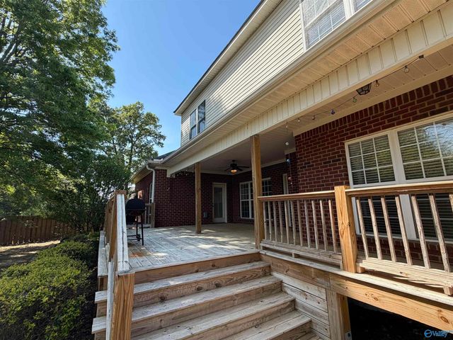 230 Bishop Farm Way NW, Huntsville, AL 35806