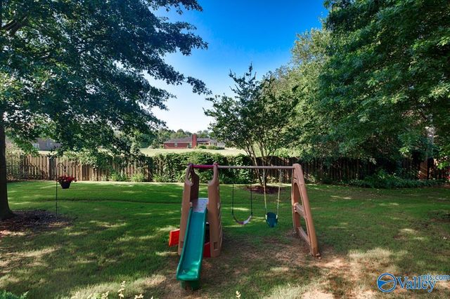 230 Bishop Farm Way NW, Huntsville, AL 35806